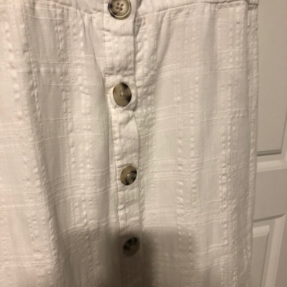 White dress - Picture 2 of 3